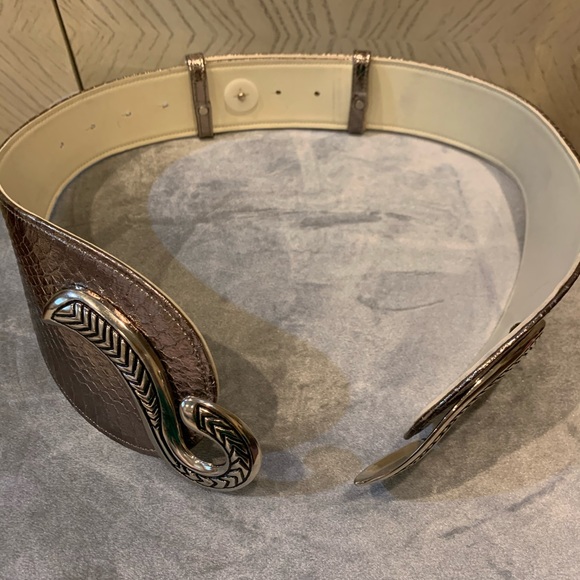 Silver Snakeskin lower body belt. - Picture 5 of 7